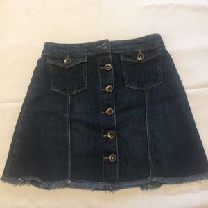 Girl’s Button Down Denim Skirt Sz 10-11 yrs